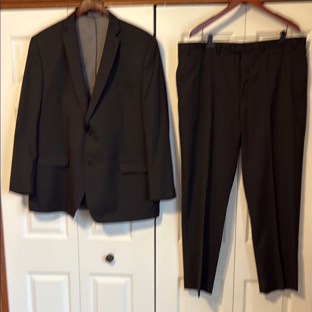 Men's Joseph Abboud Classic Black Suit, Jacket 51L, Pants 42x32